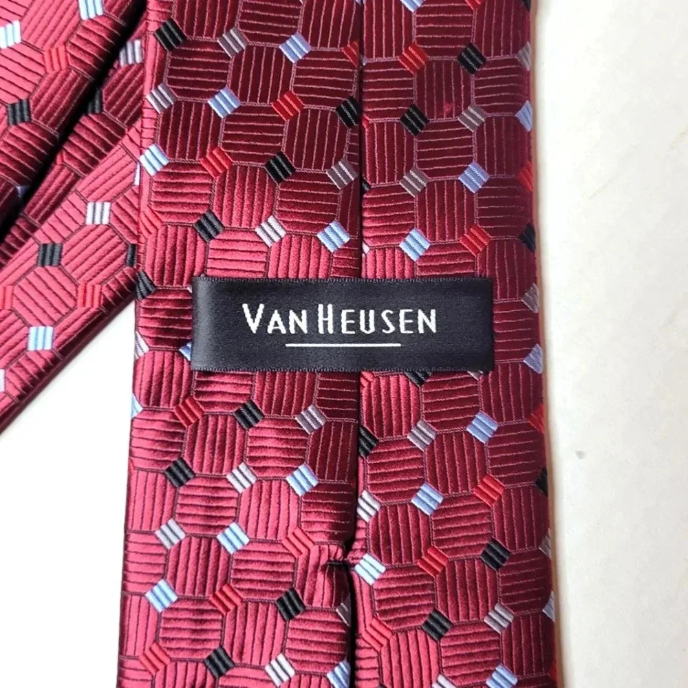 Van Heusen Men's Geometric Pattern Necktie *